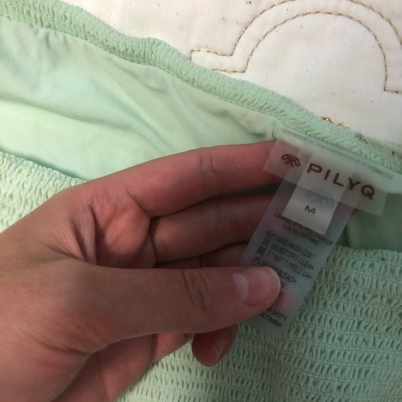 Gorgeous PILYQ luxury swim suit - Picture 4 of 5